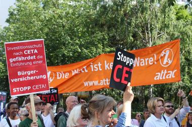 Aktion SPD Parteikongr. CETA.jpg